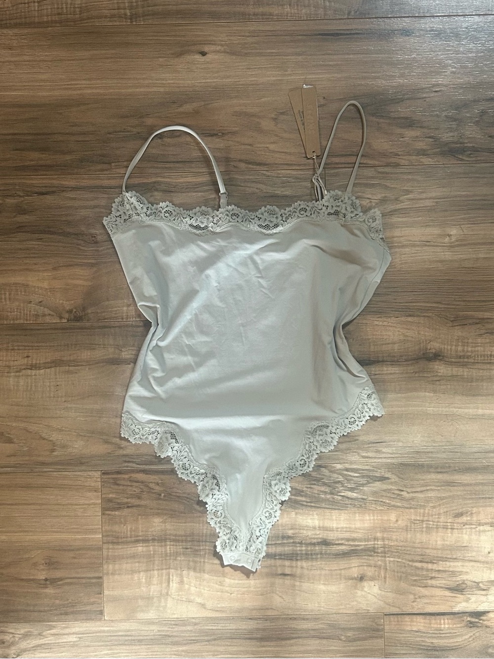 Skims Fits Everybody Lace Trim Bodysuit NWT